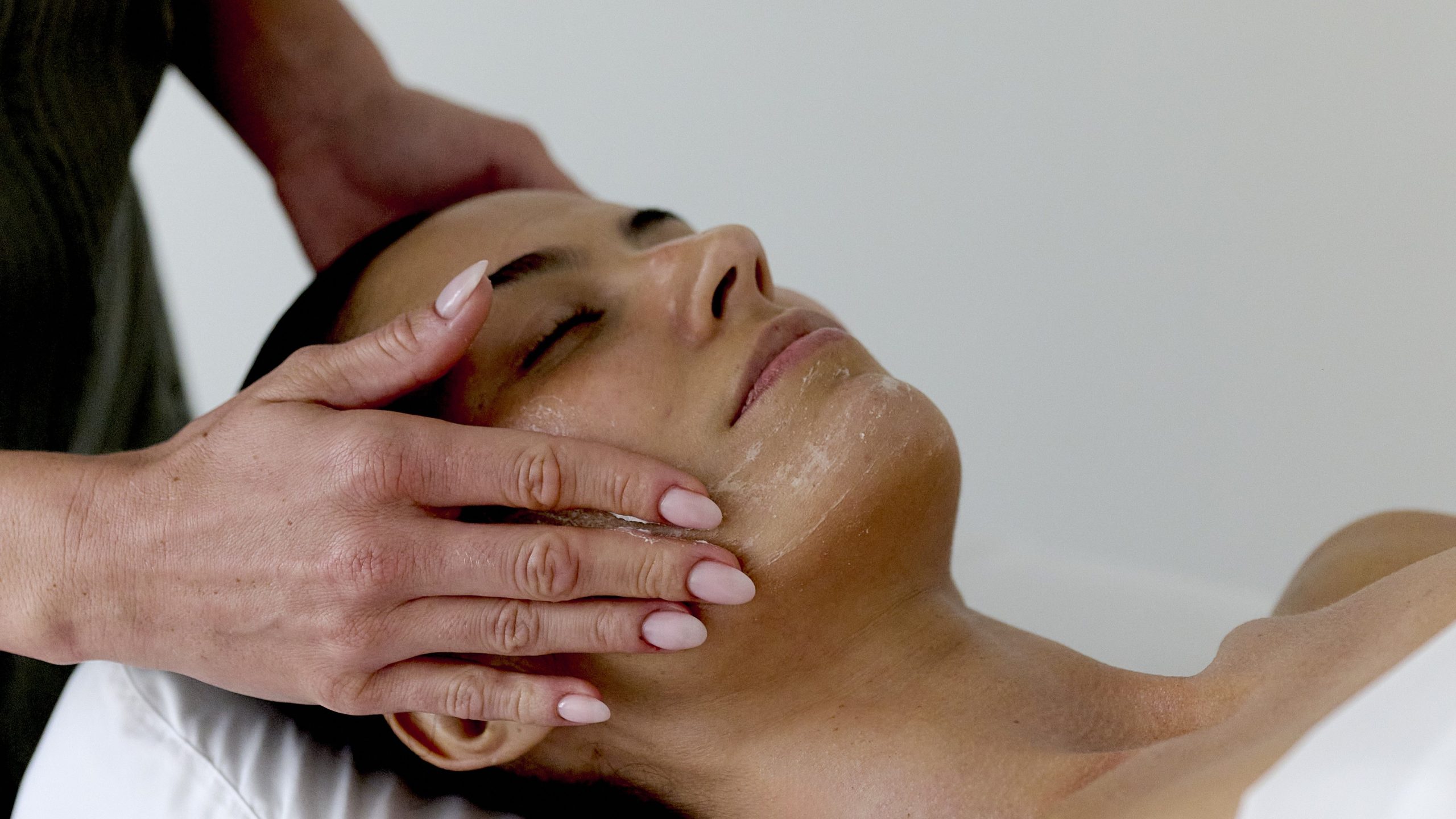 The Eau Spa Experience: Eye Treatment